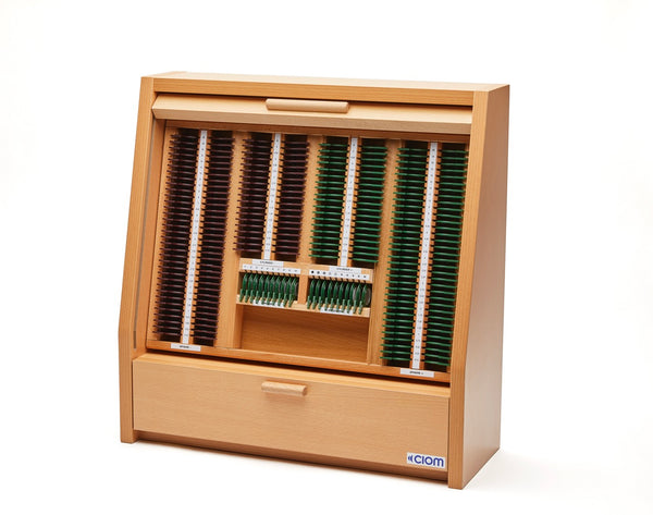 Gläserkasten I mit 232 Messgläsern (für Wand- oder Tischmontage) von CIOM – Onlineshop für Augenärzte, Kliniken, Optiker & Händler | Ophthal-Optics